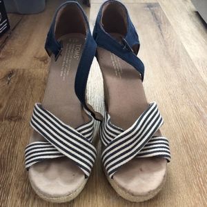 Toms Wedges